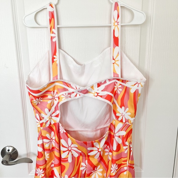 NWOT Unique Vintage Yellow Psychedelic Sweetheart Flare Dress - Picture 5 of 7